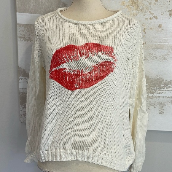 Wooden Ships lips sweater size xs - Picture 1 of 4